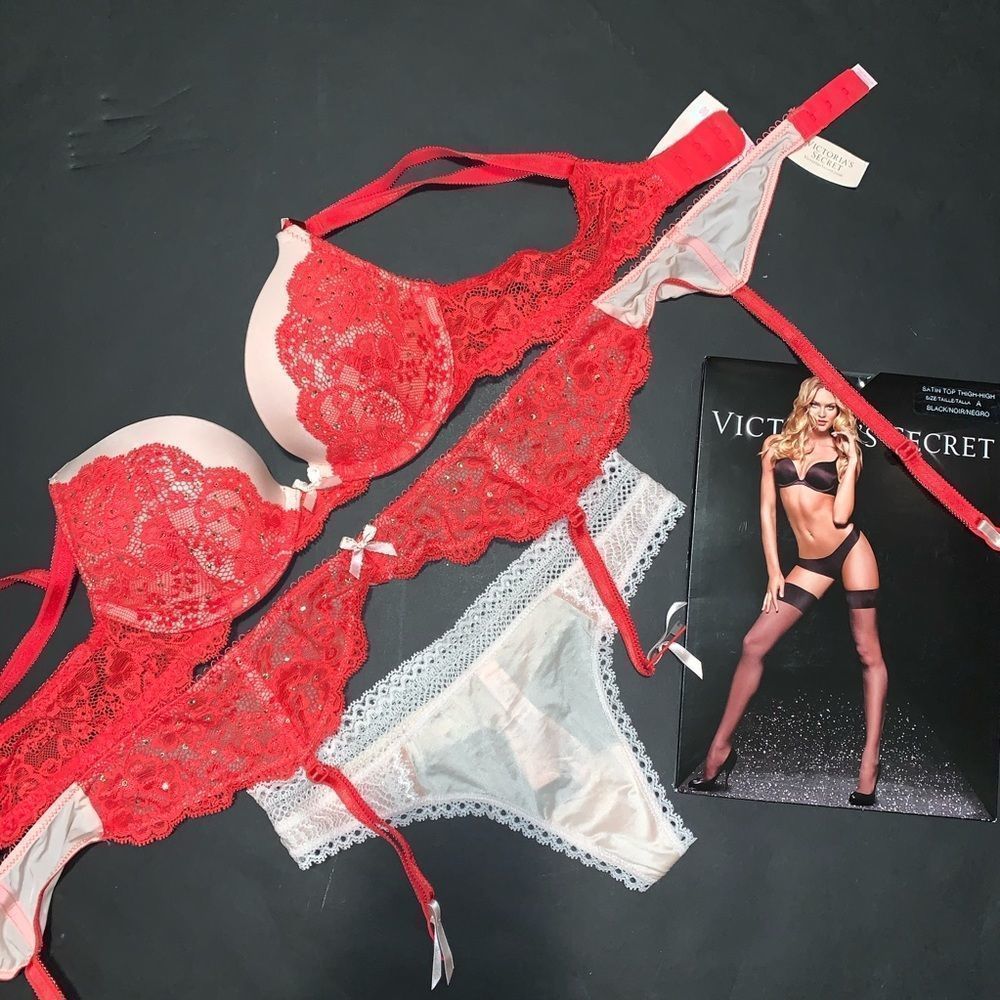 NWT VS 32A bra set+garter Dream Angels crystal